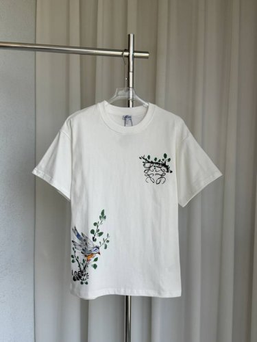 loewe 罗意威 2025新款 涂鸦喜上枝头Logo 男女同款 短袖T恤 定制310克100％双纱纯棉面料 定染32支双股螺纹 领标吊牌主唛三标齐全 尺码：S