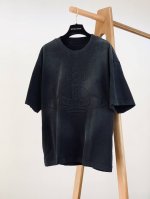 vivienne Westwood 薇薇恩 韦斯特伍德 2025Ss春夏新品 时尚界的宠儿！尽显奢华品质。甄选优质面料打造，奢华与时尚的完美结合，以其精湛的工艺