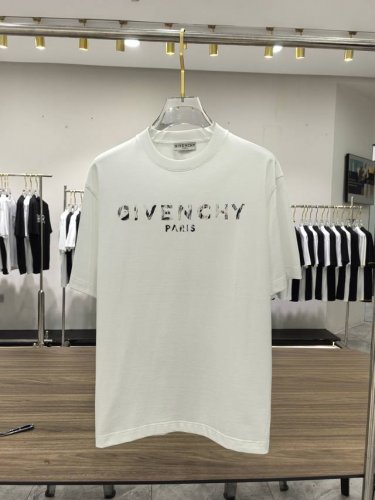 新品 Givenchy男士时装款圆领短袖T恤，贸易公司洋行货，高级限定款，25年春夏新品，明星级人气单品！ 客供埃及进口顶级面料，甄选尼罗河区域光照极好的上等棉