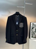 驴牌*25S休闲西服外套精品推荐外贸公司订单！胸口精致老花皮牌工艺.品牌Logo凸显品牌高级感强！进口原版天眼布四面弹布料，笔挺垂感十足，整件衣服车工走线整齐平