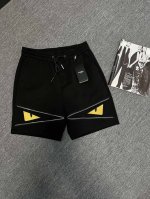 Fendi 芬迪小怪兽短裤 刺绣经典黄色眼睛设计.简单高级.时尚感强！ 整体采用定制面料，舒适度极好 手触感强烈，辨识度极高，完美品相工艺 前后标志点缀设计 采