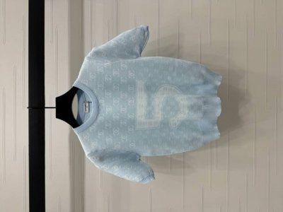 上新原单高端品质 Chane* 2025春夏最新系列！5号针织短袖！定制进口针织材质 舒适软糯 弹力十足 领口袖口下摆螺纹包边处理 增添造型层次感 通体双C徽标