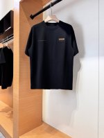 zegna 杰尼亚 2025男士休闲短袖独家专供新款原单高端定制 高版本 时尚百搭爆款，订制进口丝光面料 胸前L刺绣Logo，手感超柔软细腻 穿着亲肤舒适 高端
