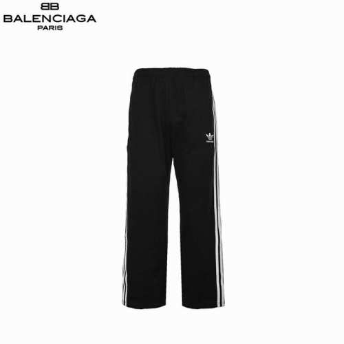 Balenciaga & Adidas 巴黎世家阿迪达斯联名走秀长裤 面料采用原版高弹聚纤科技材质 上身轻盈舒适 透气效果极佳 全套订制辅料拉链 Size:Xs