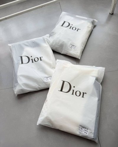 2025推荐Dior迪奥最新款字母浮雕立体压印休闲短裤五分裤. 荐高品质短裤.原版面料高版本高品质网红明星同款 原版面料定织定染，双面凹凸压花浮雕工艺， 原版1