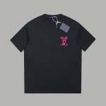 LV 25Ss早春新款 植绒Lv字母烫钻短袖 轻奢主义 男女日常通勤穿搭必备单品 正确版本 欢迎对比 详细特征 320克 % 纯棉双纱汗布面料 同缸定染特种加粗