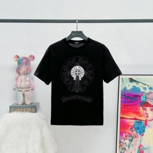 款号 K03 原版原标 chrome Hearts克罗心重叠马蹄梵文字母十字架男女休闲宽松短袖T恤 采用250克双纱纯棉面料 .高克重 1 1版型 官网同步黑白