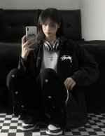 Stussy X Wassup联名斯图西立领教练夹克外套 精选优质梭织加厚面料 匀整光洁 吸湿耐磨不易折 厚实板正上身超赞宽松版型结合立体裁剪工艺 留有充裕活动
