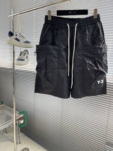 Y-3 25Ss新款工装短裤 重工立体口袋款 抽绳调节口袋设计 Logo印花胶牌设计装饰 做工精细 百搭款 上身时尚裤型好 顶级品质 码数 M-Xxl