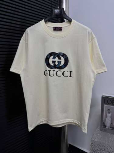 Gucci 古驰25Ss男女情侣同款短袖半袖T恤 面料采用280克顶级高密度纯棉面料！双纱加厚重磅面料！手感厚实！质感无敌！ 情侣宽松Oversize版型！ 尺