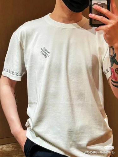 资讯 顶级原版复刻 Lv Louis Vuitton Ss25 字母印花宽松针织短袖T恤 情侣款