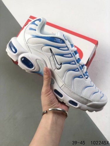 耐克Nike Air Maxplus Drift Tn 休闲气垫缓震跑步运动鞋 造型超讨喜 鞋面以织物材质包裹 保证了轻薄透气 更适合夏季穿着 鞋侧 鱼骨 形状