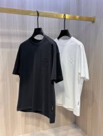 型号L701# 男女同款 ，克罗心 2025春夏最新十字花徽标圆领T恤衫，全球最火爆的潮牌，N多明星疯狂追捧；胸前标志性十字花徽标，与背面的大号经典图腾相呼应，