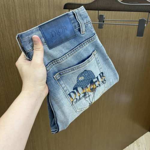 Cd 高端独家发售 25Ss早春款超燃炸街系列之最牛仔裤 独家隆重推出 原版定制高端品质面料 版型修身剪裁 面料带弹力 微弹之 Lz上身舒适度超高 25春夏必爆