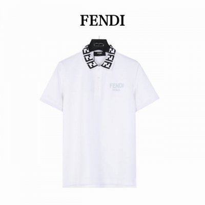 Fendi 芬迪 双F领口胸前刺绣字母短袖polo衫 采用100%棉双面珠地面料，拆解纱线分析，订织蜂窝四角网眼胚布，衣领为双系统提花定织扁机制成，有弹性，不变