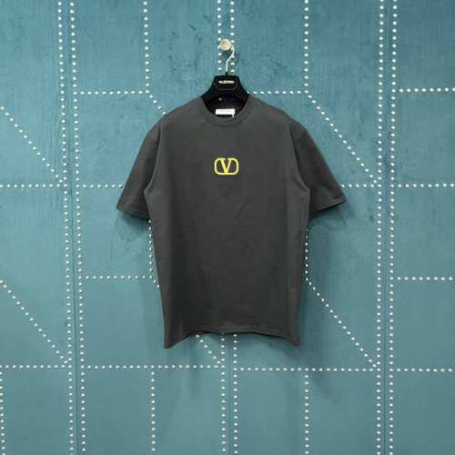 华伦天奴 Vltn 25Ss 金色链条绣V Logo短袖T恤 Vl003 轻奢主义 男女日常通勤穿搭必备单品 正确版本 随意对比 详细特征 260克 % 纯棉双