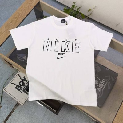 款号 Tx371 2025新款Nike耐克钩子镂空字母图案Logo印花休闲情侣短袖T恤 轻奢高级 上身效果 绝绝子 采用250克纯棉面料 全套定制辅料 印花采用