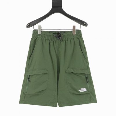 the North Face 北面多口袋工装休闲短裤 裤型非常完美 每年夏天必败一条爆款 休闲街头两不误 真正的万能百搭款 凭借户外性能和出色的时尚外观设计 共