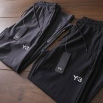 p110 严选好货！Y-3新款男士休闲运动长裤！经典时尚款，客供锦氨弹力梭织面料，柔软细腻，舒适透气！阔腿设计版型，三条杠印花点缀，拉链口袋套结，内里包边，做工
