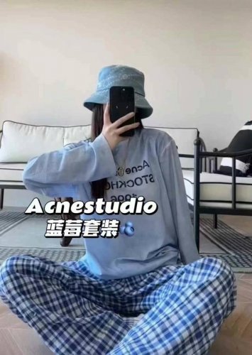 上新 货号96710新款Acne 1996雾霾蓝晕染防晒T恤同色系格纹阔腿裤套装 慵懒又松弛 太喜欢了 闭眼入吧 首单大量现货接单