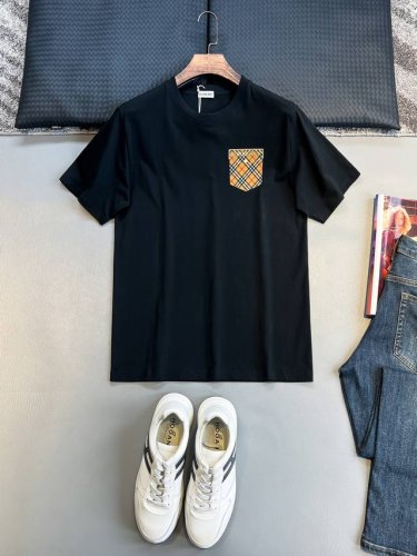 Bu25Ss春夏新款平纹针织棉布圆领短Tee，男女同款格纹贴布假口袋休闲套头短袖T恤衫！贸易公司渠道稀出，领先官网发售！一款融合了经典与时尚元素的匠心之作，它不