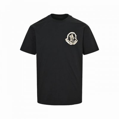 Moncler 蒙口 25Ss 胸口Logo印花短袖 简单清爽的款式～有两个色黑色、白色 采用新疆长绒棉32支双股面料280克双纱巧妙的融合了蒙口标志性品牌元素
