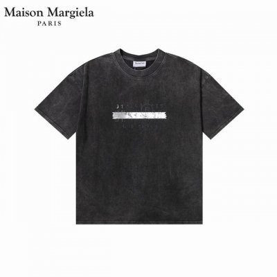 Maison Martin Margiela 马吉拉25Ss 烫银胶带款短袖T恤 采用订色订染毛圈纯棉衣面，250G双股双纱，手感舒适 进口针织针梳棉进行制作，