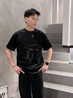 巴宝莉 2025春夏新款男女同款短袖T恤 定制专属纯棉面料 定制原版工艺螺纹 胸前重工字母Logo工艺设计 简约大方 从容百搭 档次极高 完美融入时尚还有风情感
