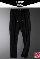 p230【 Dior 迪奥 】 春季新款 全新品味与价值共享 爆款休闲裤 身穿着非常舒适 低调不失奢华 穿出去非常有档次,裤型款式和裁剪亦无需多言 上身精致跃然