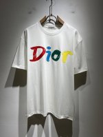 dio*迪家 2025春夏新款男女同款短袖T恤，专柜同步发售！定制专属260克纯棉面料，定制原版工艺螺纹，胸前Logo图案印花工艺设计！简约大方，从容百搭，档次