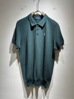 保罗Polosport 2025春夏新款针织翻领短袖T恤，简约纯色时尚款不乏有许多设计大咖们都对于纯色都有着难以割舍的情怀。这是一种对于传统的致敬，也是一种对于