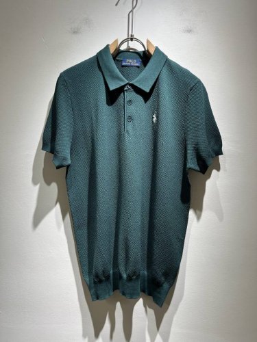 保罗Polosport 2025春夏新款针织翻领短袖T恤，简约纯色时尚款不乏有许多设计大咖们都对于纯色都有着难以割舍的情怀。这是一种对于传统的致敬，也是一种对于