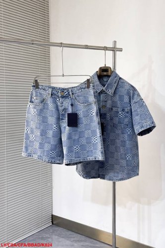 上衣P310 裤子P270 K824 Lv 路易威登 25新款提花格纹牛仔短裤 进口提花牛仔材质，肌理还原，质感上乘 通体马赛克艺术格纹相间满印，挺括有型 彰显