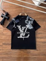 lv 2025夏装新款男女同款短袖T恤，！定制专属纯棉面料，定制原版工艺螺纹，胸前重工字母Logo工艺设计！简约大方，从容百搭，档次极高，完美融入时尚还有风情感
