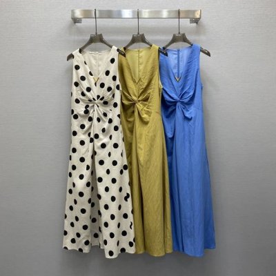 Va*25Ss 性感V领金属扣点缀女人味背心连衣裙，高级面料，颜色:图片3色，面料：精纺麻棉面料 Smlxl