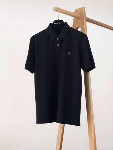 loropiana L. P2610Ss春夏新品 休闲翻领T恤，甄选优质六角珠地面料打造，面料舒适性与透气性兼备、整体视觉值满分！胸前经典立体浮雕标识，翻领满足