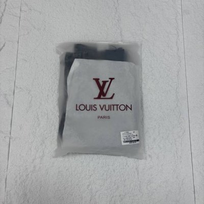 louis Vuitton 路易威登25Ss暗纹老花满印提花牛仔短裤 官网同步 男女同款 原版复刻 随意对比 细节拉满 顶级复刻 原版开发斜纹全棉提花丹宁牛仔材