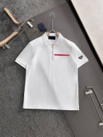 prad 25Ss新款经典三角标半拉链Polo衫，原版1:1开发，采用珠地棉面料精心打造，以全新运动风格呈现经典设计，款式新颖时尚，男女同款，强烈推荐！码数 M