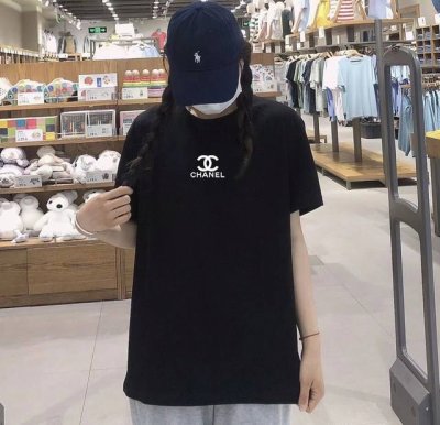 chanel香奈儿大标圆领短袖半袖T恤 面料采用260克纯棉双纱食毛面料 双线二本针压线 久洗不变形 原版定制三标 高端进口印花 随意水洗 情侣可穿 男女同款