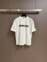 moncler 蒙口2025Ss夏季新款涂鸦提花圆领短袖T恤 采用原版 G 螺纹同缸定染零色差 全新定制辅料 独家品质区别通货 欢迎对比。尺码：M-Xxl M码