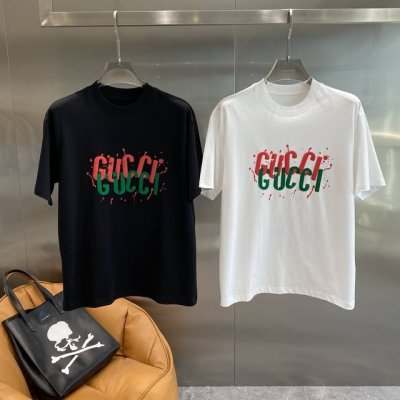古家 Guccit恤 简约中带着独特韵味。正面那色彩鲜艳、如泼墨般的“Gucci”字样，个性又张扬，瞬间抓住眼球 面料柔软亲肤，M-3Xl 隔天