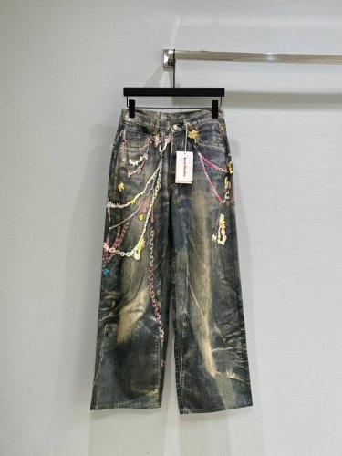25Ss春季新款上新！喷绘印花牛仔裤 采用水洗做旧效果 牛仔布饰有当季错视效果3D打印 印花阔腿直筒版型 背后3D皮牌彰显品牌特征 男女同款，怎么搭都很好看的一