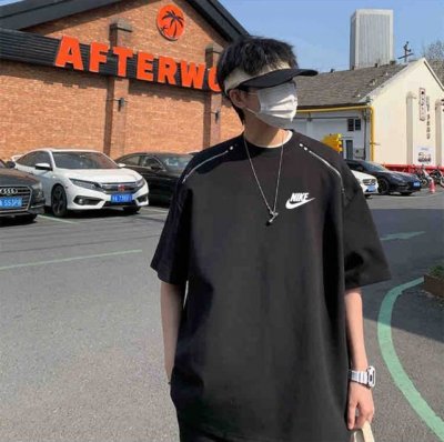 耐克Nike 字母刺绣盐系男友风酷帅套装夏季拉链设计感高级潮牌T恤短袖短裤休闲运动 -采用空气层棉 舒适透气 不易变形 色彩牢固度高！ -高级拉链装饰 软软糯糯