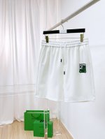 罗意威 2025春夏新款男士休闲短裤 高端货简洁时尚大方 定制原版进口面料 简洁利落又清爽 品质做工细节经得起任何形式检验简约大方百搭款 上身优雅帅气，焕然一新
