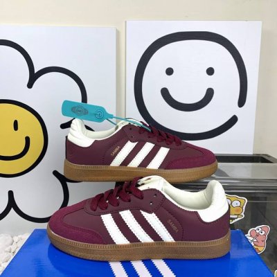 德训Hy009酒红 Adidas Originals Samba Og 轻松脚感 低帮板鞋 男女同款 尺码36-44
