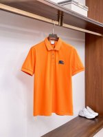 巴宝莉 2025春夏新款男士标识短袖Polo衫，延续经典商务休闲翻领Polo恤.该款Polo衫采用丝光双面棉质珠地面料制成，隽永设计可跨越时尚潮流。经典款型，2