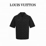 louis Vuitton 路易威登 25Ss 满印老花植绒短袖衬衫 采用高支超高密平纹底部定染偏蓝光黑使底部跟花型颜色形成反差，花型处采用进口绒才能体现出原板