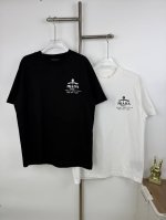 款号A11 新款prada 普拉达 25Ss印花后背金属烫花短袖T恤 春夏最新砖柜同步 Os落肩版型 时尚又个性 超级百搭好看的一款 男女都非常合适 人手必备款
