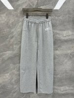 25春夏新款Martin Margiela Mm6印花轻柔纯棉休闲裤，高端男士必备直筒抽绳卫裤。特供顶级渠道分享，宽松直筒的休闲版型，后口袋贴布标签Logo点缀