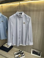 Versace范思哲 2025Ss春季新品长袖衬衫 时尚有型 简约百搭款 版型挺括 经典品牌Logo 新工艺搭配 穿着舒适 纱织细腻 上身帅气十足 三标齐全 所